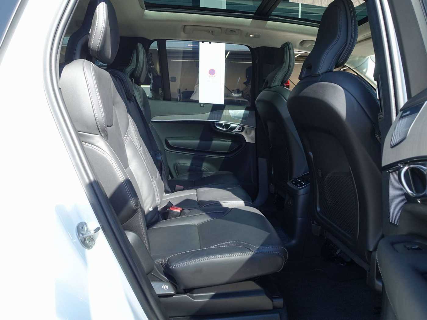 Volvo  Recharge Ultimate Bright T8 AWD Massage/B&W