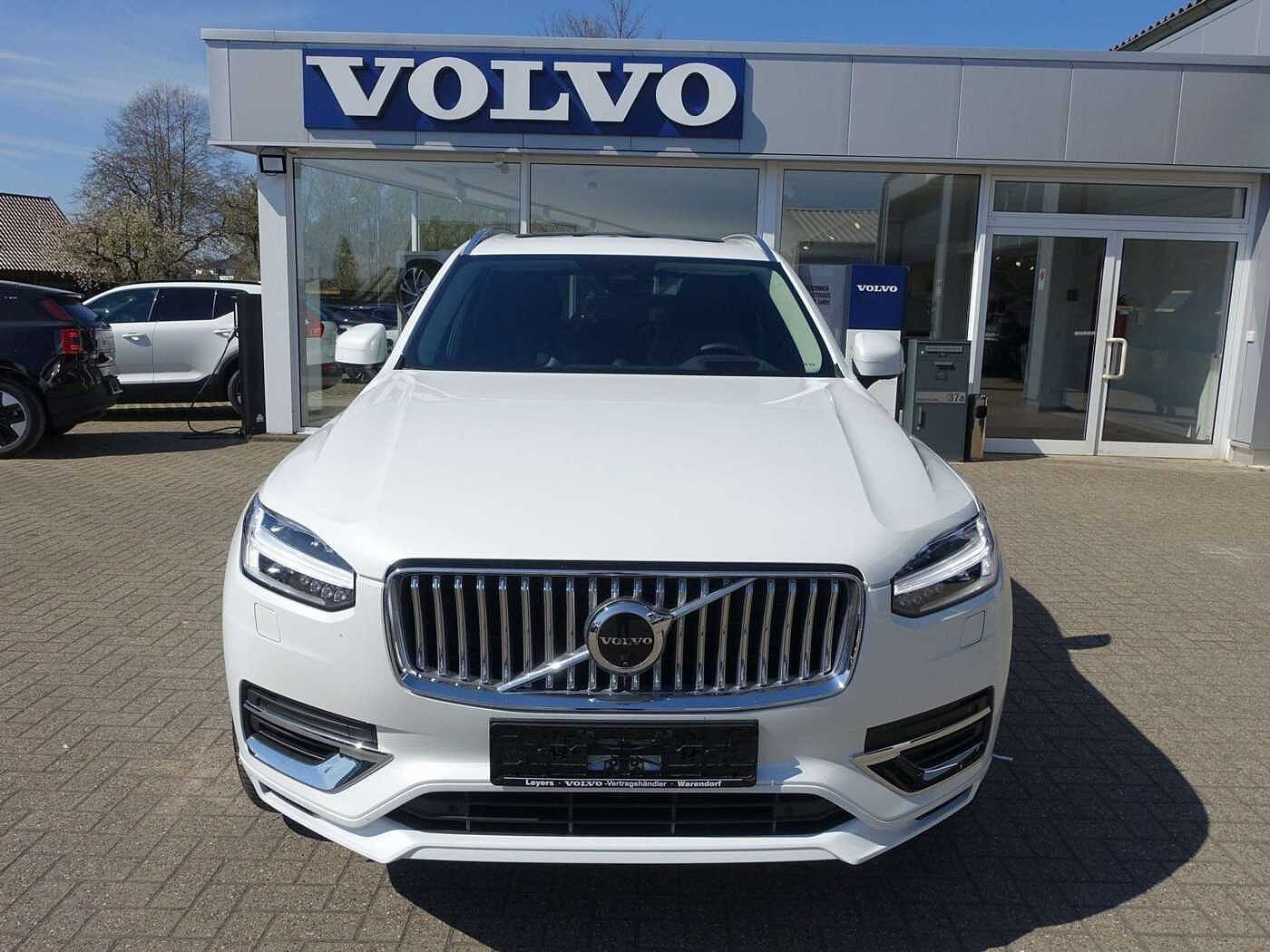 Volvo  Recharge Ultimate Bright T8 AWD Massage/B&W