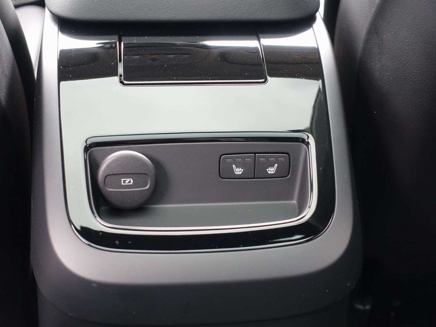 Volvo  T6 AWD Ultra Dark Massage/B&W/AHK/HUD/Pano