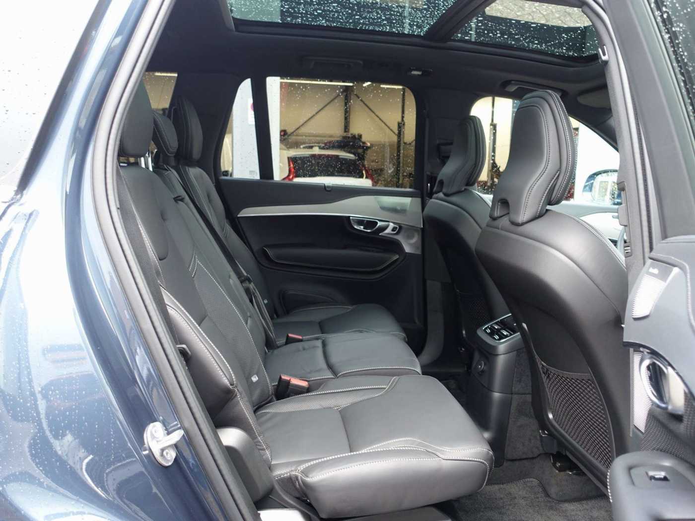 Volvo  Plus T8 AWD/Bright/B&W/AHK/FourC/Pano/360°