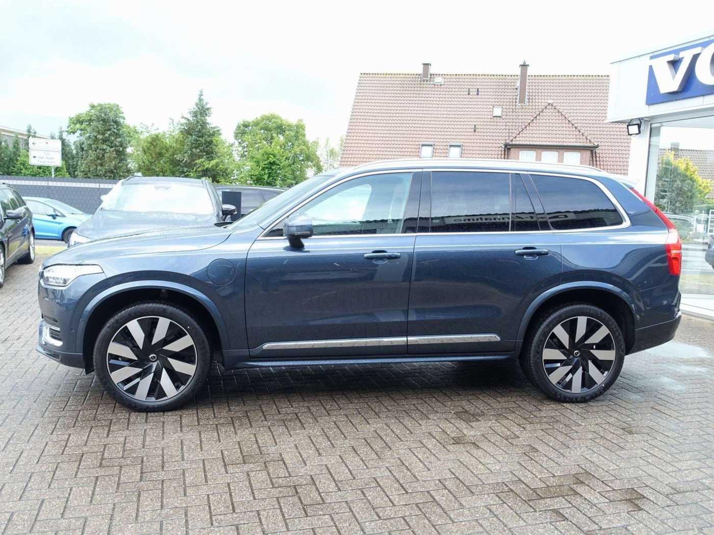 Volvo  Plus T8 AWD/Bright/B&W/AHK/FourC/Pano/360°