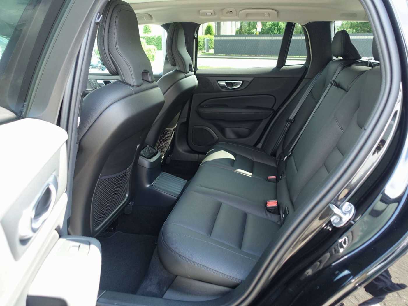 Volvo  Ultra T6 AWD Hybrid/360°Cam/AHK/Headup