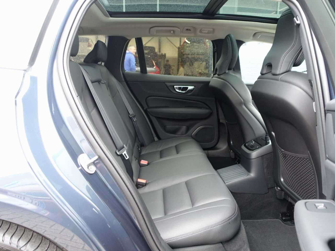 Volvo  Plus T6 AWD/H&K/AHK/BLIS/360°/Memory/Pano