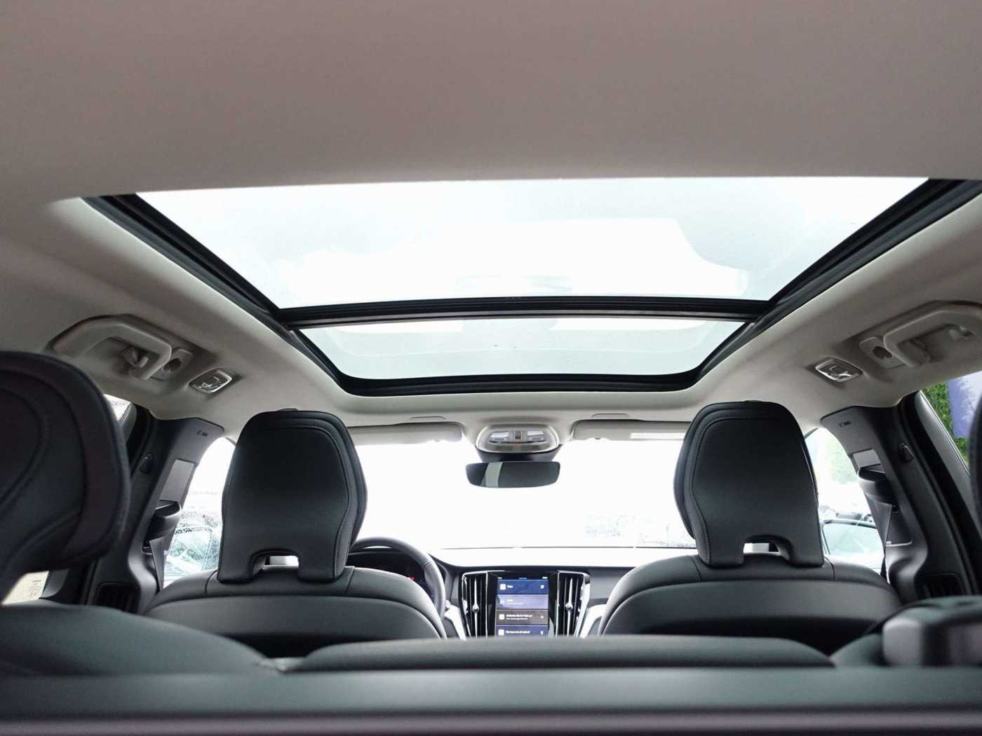 Volvo  Plus T6 AWD/H&K/AHK/BLIS/360°/Memory/Pano