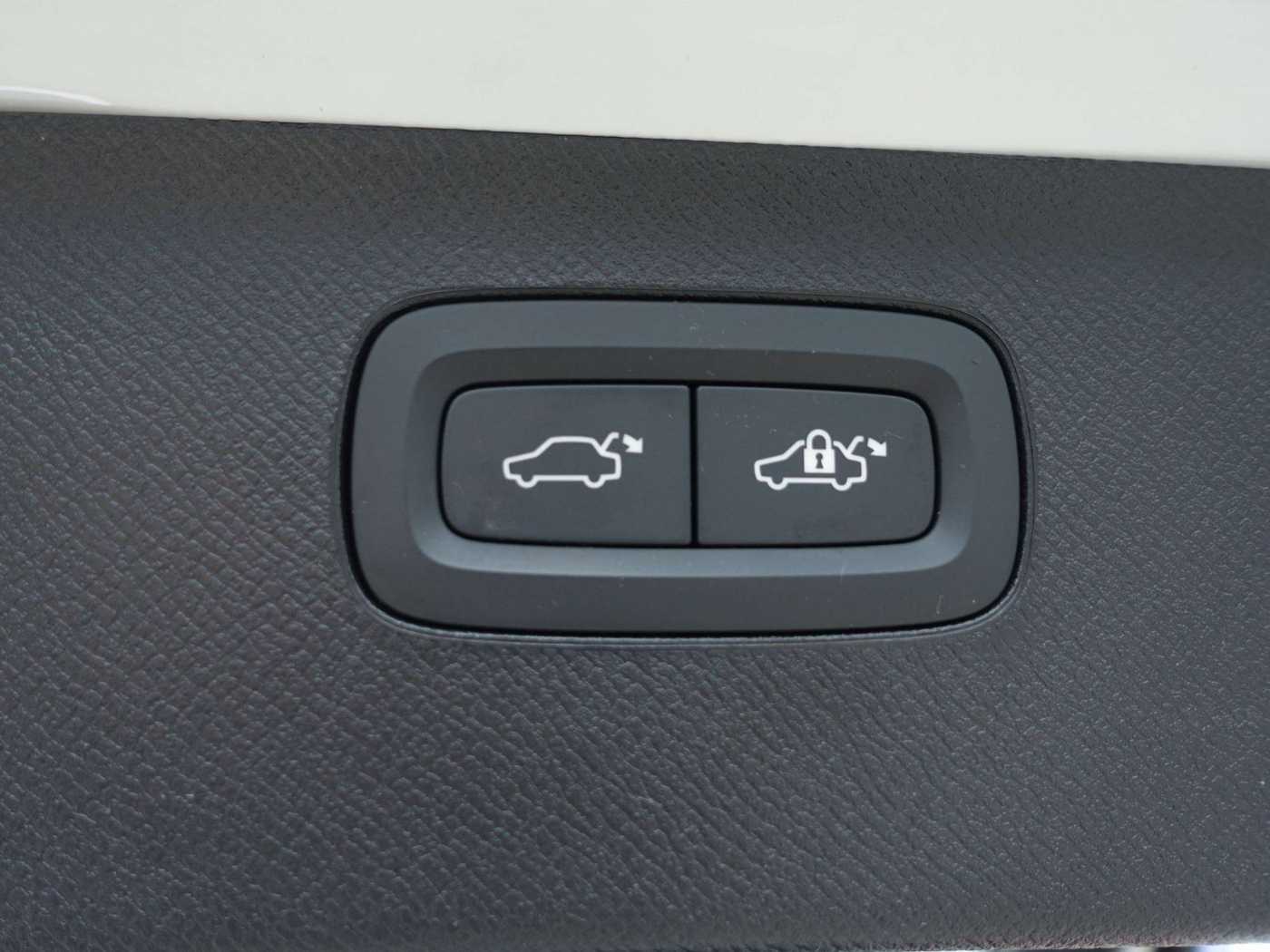 Volvo  Recharge Plus T8 AWD/360°/Pano/H&K/BLIS