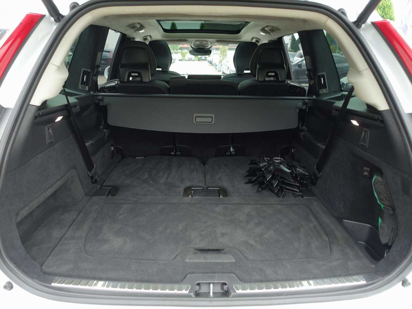 Volvo  Recharge Ultimate T8 AWD/Massage/B&W/Pano