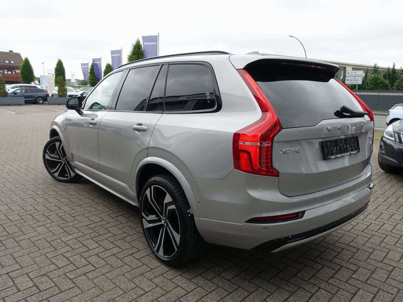 Volvo  Ultra Dark T8 AWD Plug-in Hybrid/B&W/Massag