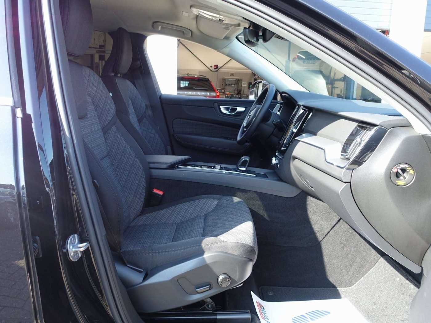 Volvo  Core B4/Kamera/Google/Winterpaket/Carplay