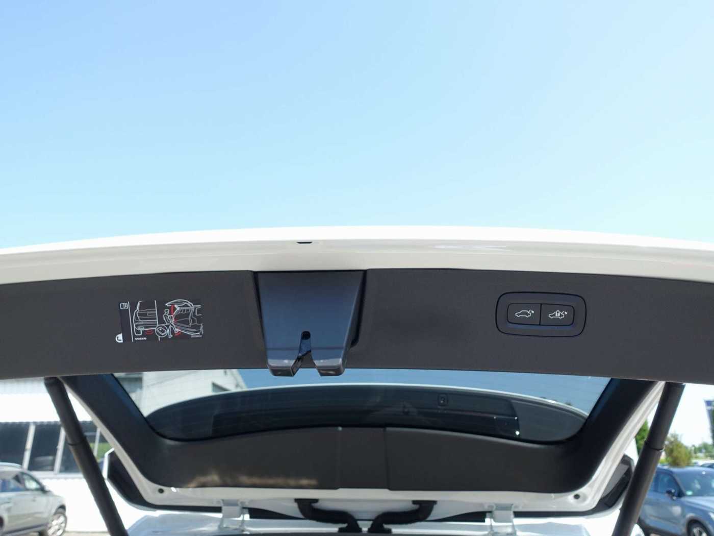 Volvo  Recharge Ultimate Dark T8 AWD 360°KAM/B&W