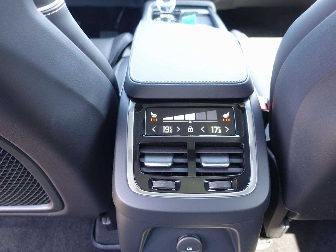 Volvo  Recharge Ultimate Dark T8 AWD 360°KAM/B&W