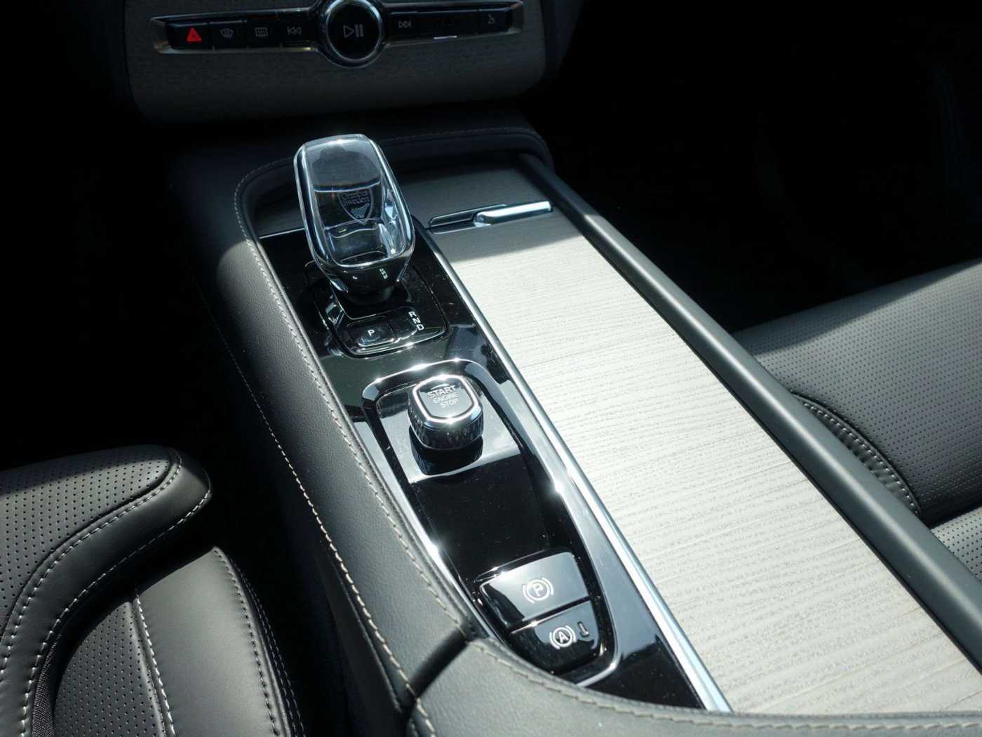 Volvo  Recharge Plus Bright T8 AWD PANO/FOUR-C/360