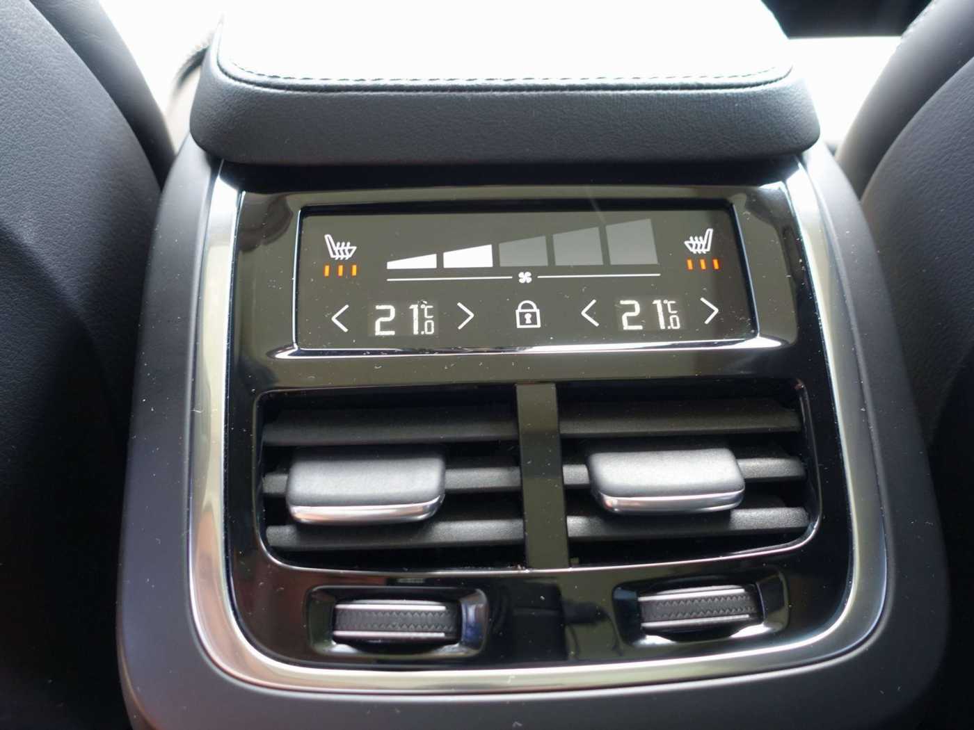Volvo  Recharge Plus Bright T8 AWD PANO/FOUR-C/360