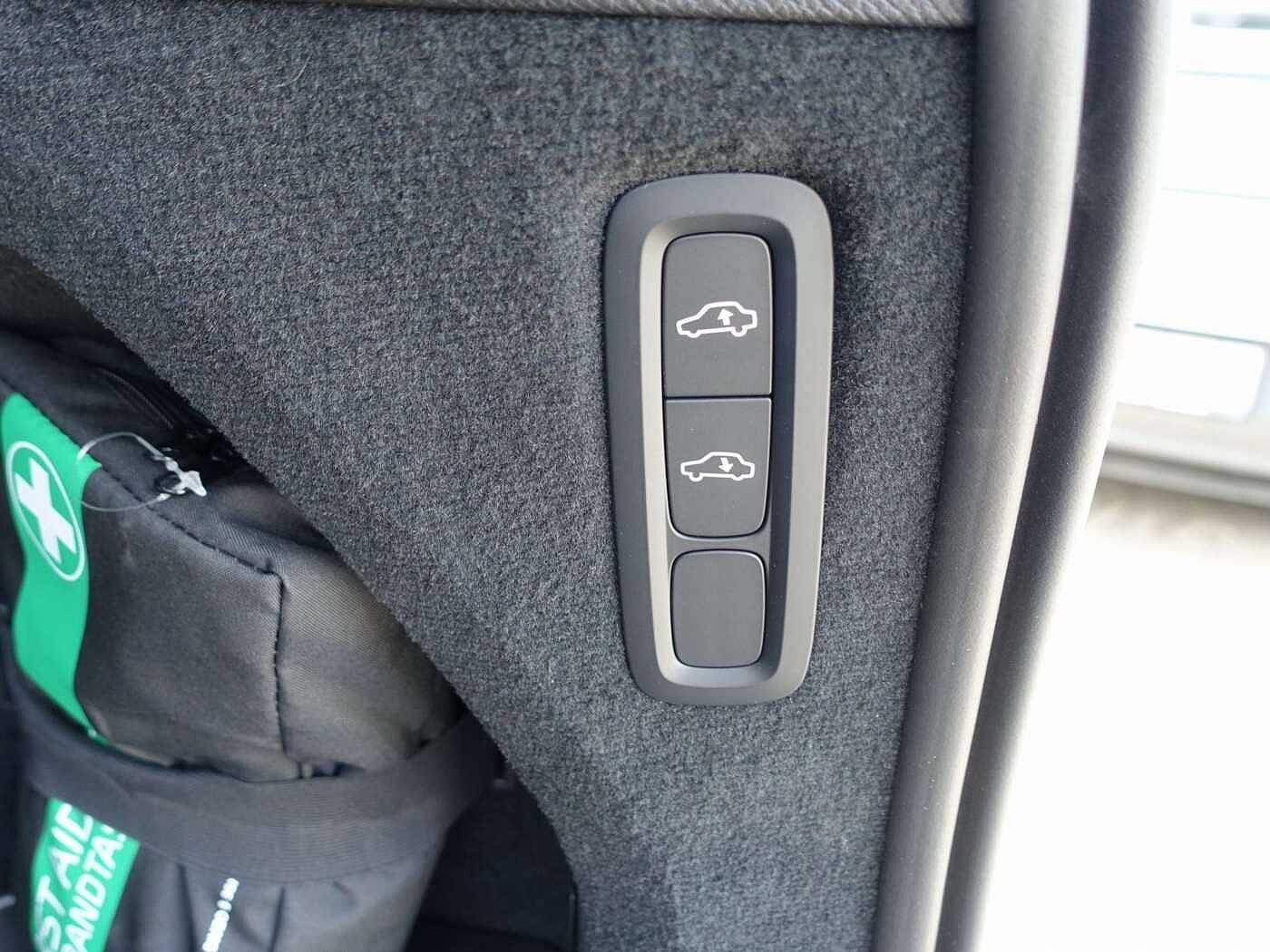 Volvo  Recharge Plus Bright T8 AWD PANO/FOUR-C/360