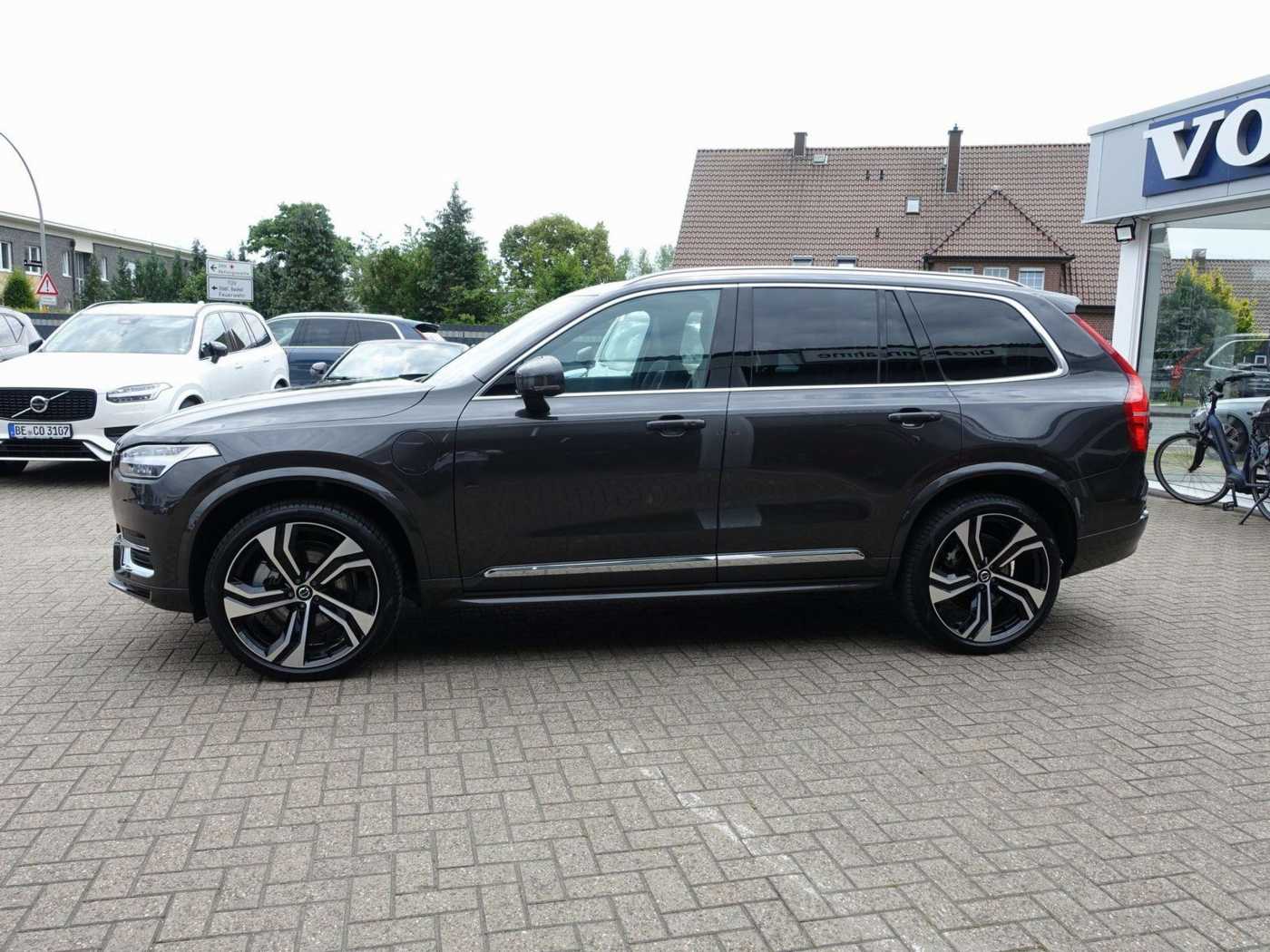 Volvo  T8 Bright AWD/HeadUP/Pano/FourC/AHK/360°/BLS