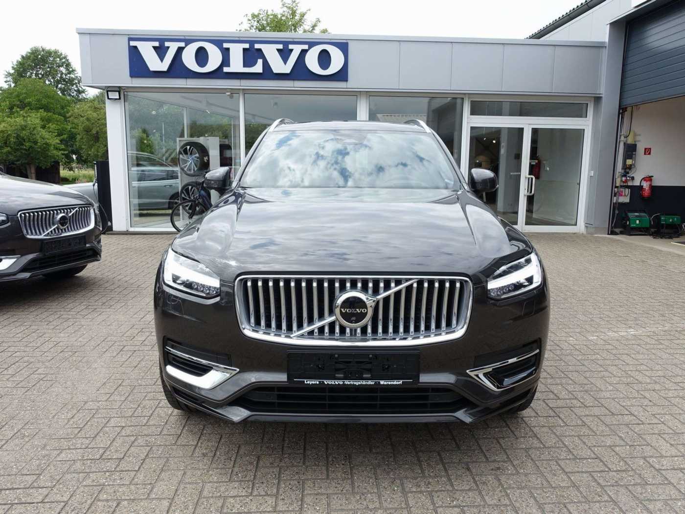 Volvo  T8 Bright AWD/HeadUP/Pano/FourC/AHK/360°/BLS