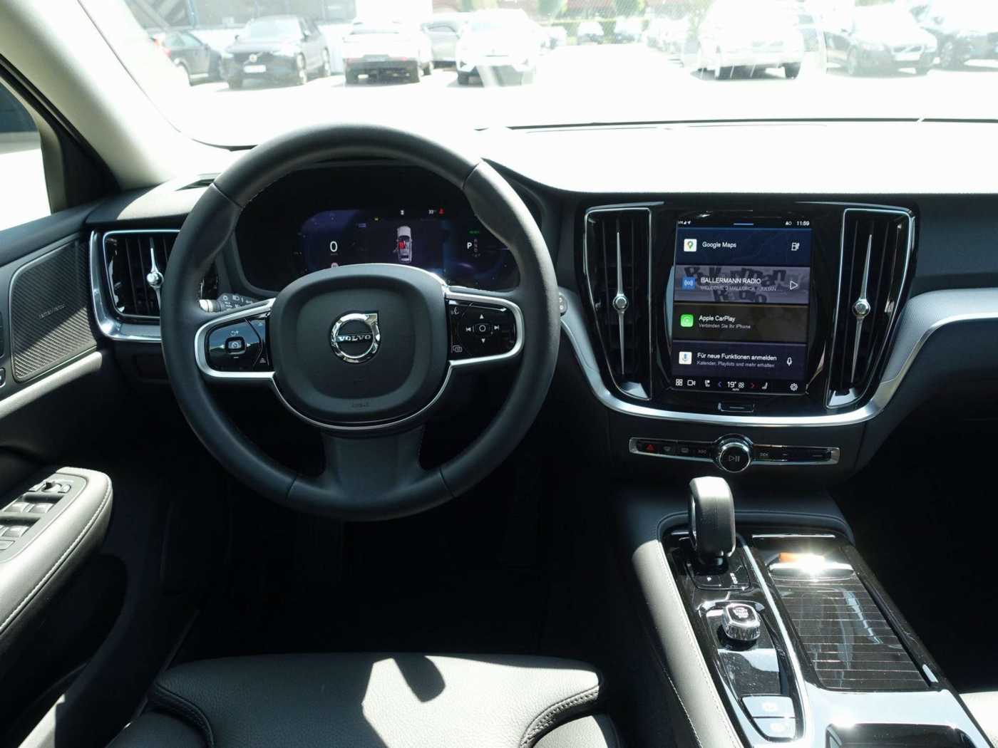 Volvo  Plus T6 AWD/Pano/H&K/360°/Head-UP/Memory