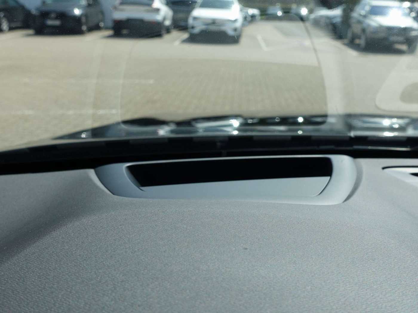 Volvo  Plus T6 AWD/Pano/H&K/360°/Head-UP/Memory