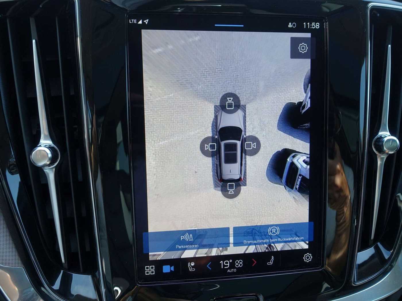 Volvo  Plus T6 AWD/Pano/H&K/360°/Head-UP/Memory