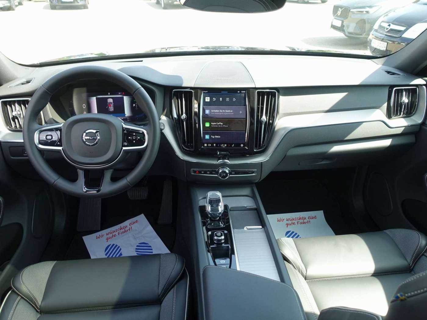 Volvo  Black Edition Plus T8 AWD/Pano/360°/H&K