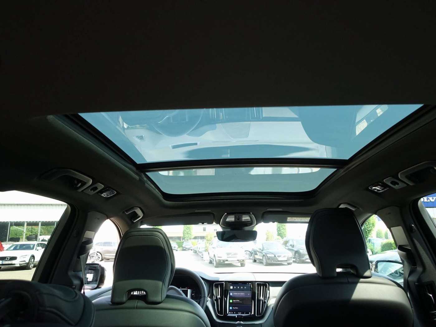 Volvo  Black Edition Plus T8 AWD/Pano/360°/H&K