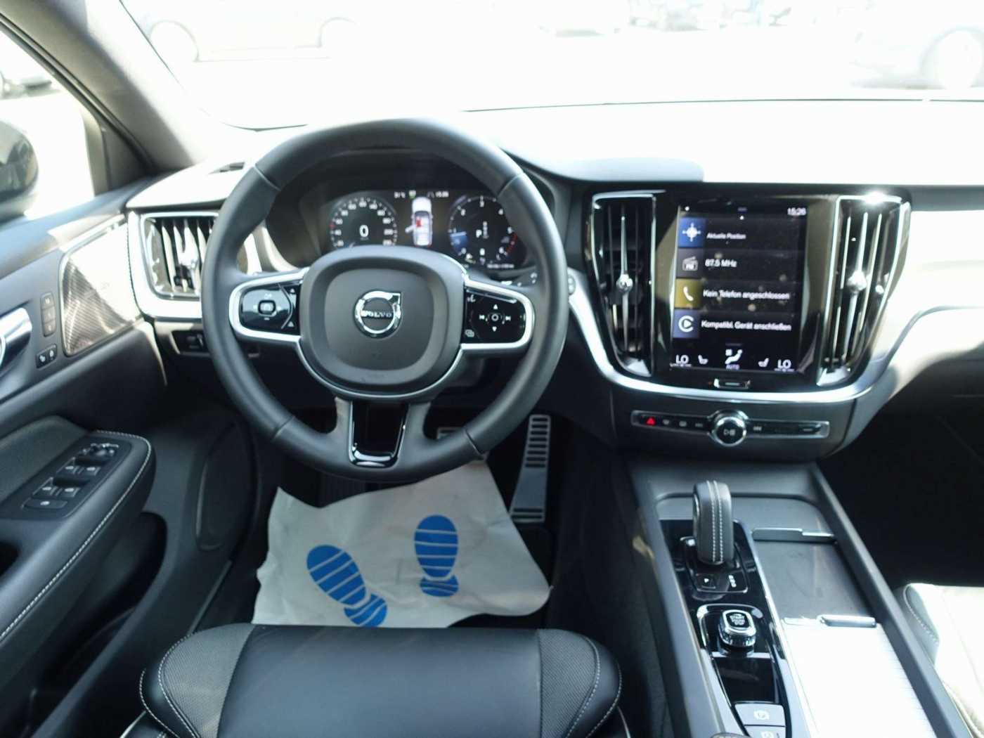 Volvo  B4 R-Design/Carplay/Kamera/Memory/H&K/BLIS