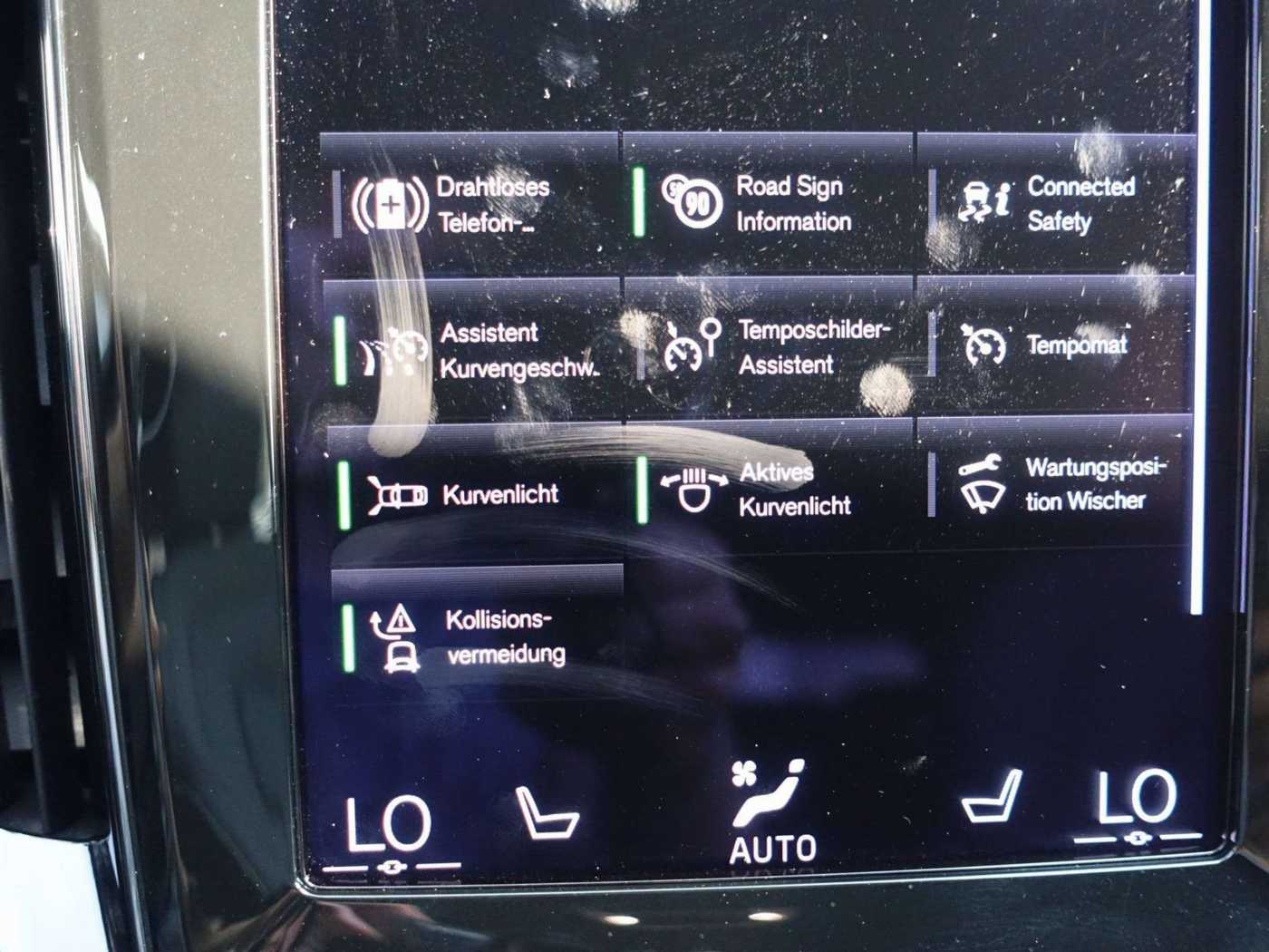 Volvo  B4 R-Design/Carplay/Kamera/Memory/H&K/BLIS