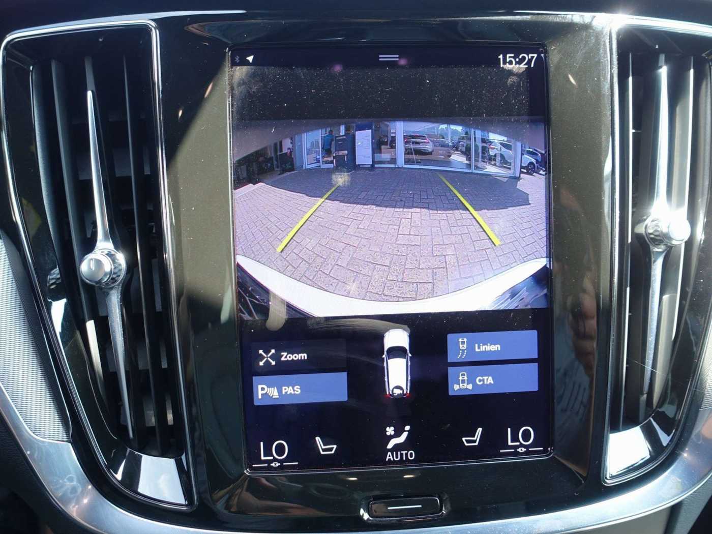 Volvo  B4 R-Design/Carplay/Kamera/Memory/H&K/BLIS