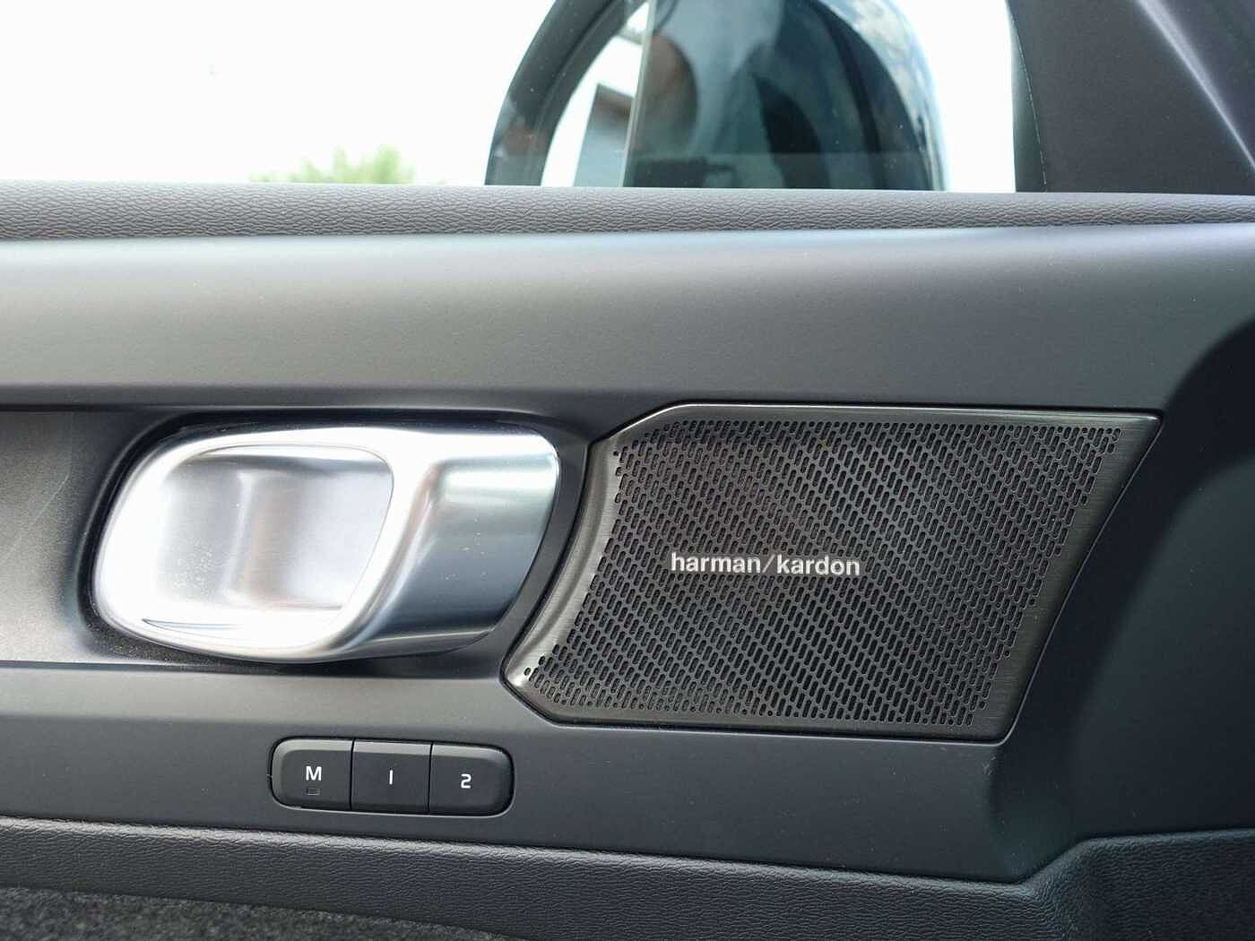 Volvo  Recharge T4 Recharge Plus Dark/Kamera/H&K