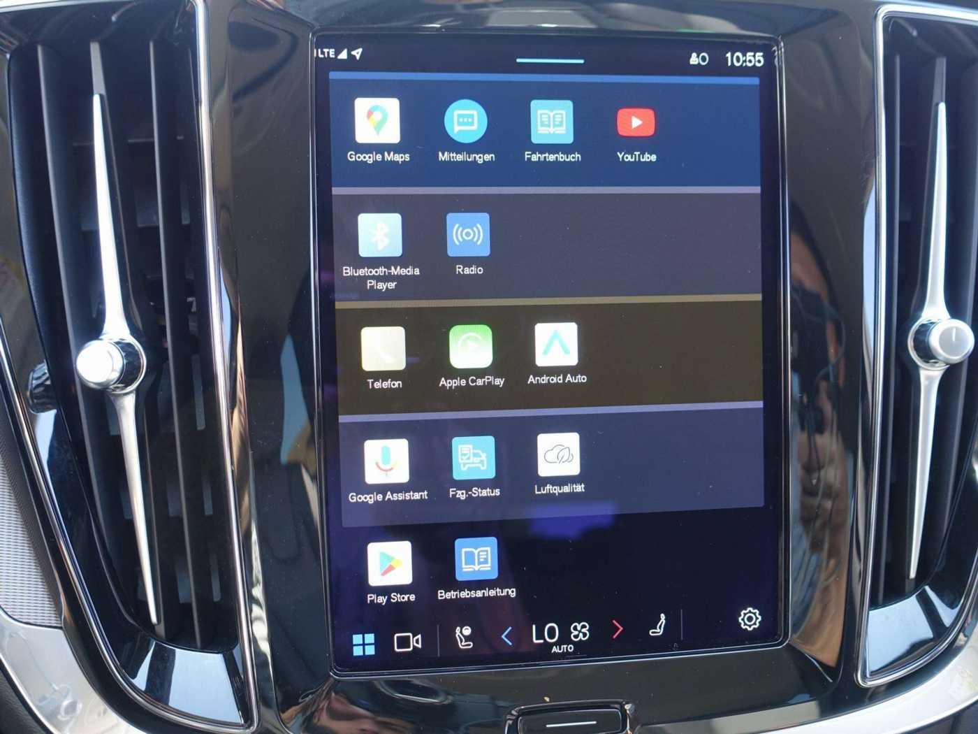 Volvo  Core B4/StndHz/Memory/AHK/Kamera/Carplay