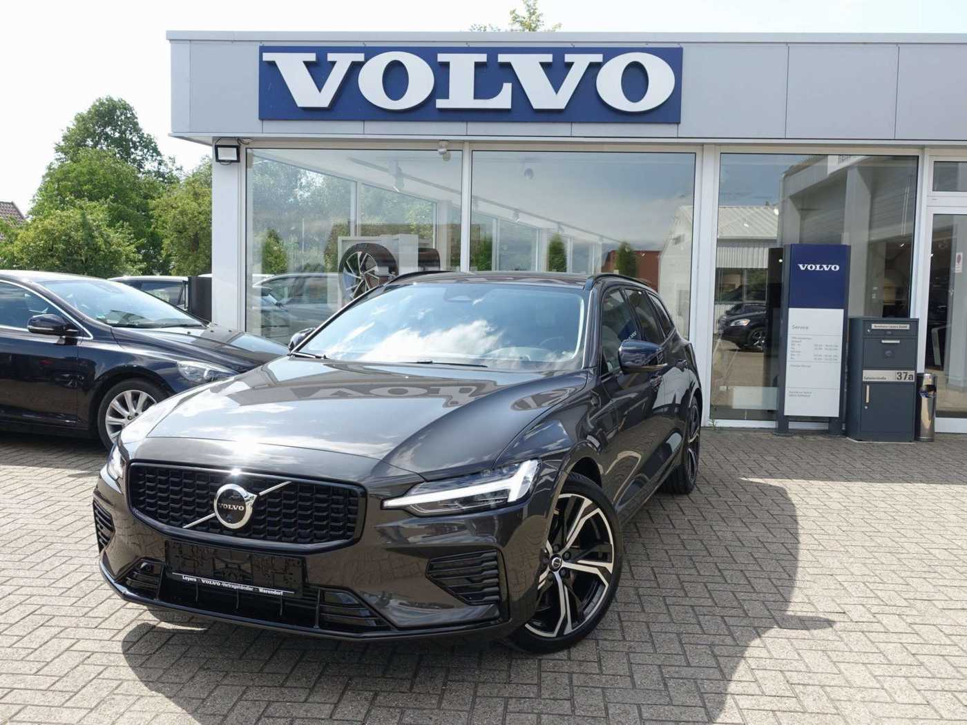 Volvo  Ultra T8 AWD/360°/AHK/HeadUP/B&W/BLIS/Pano