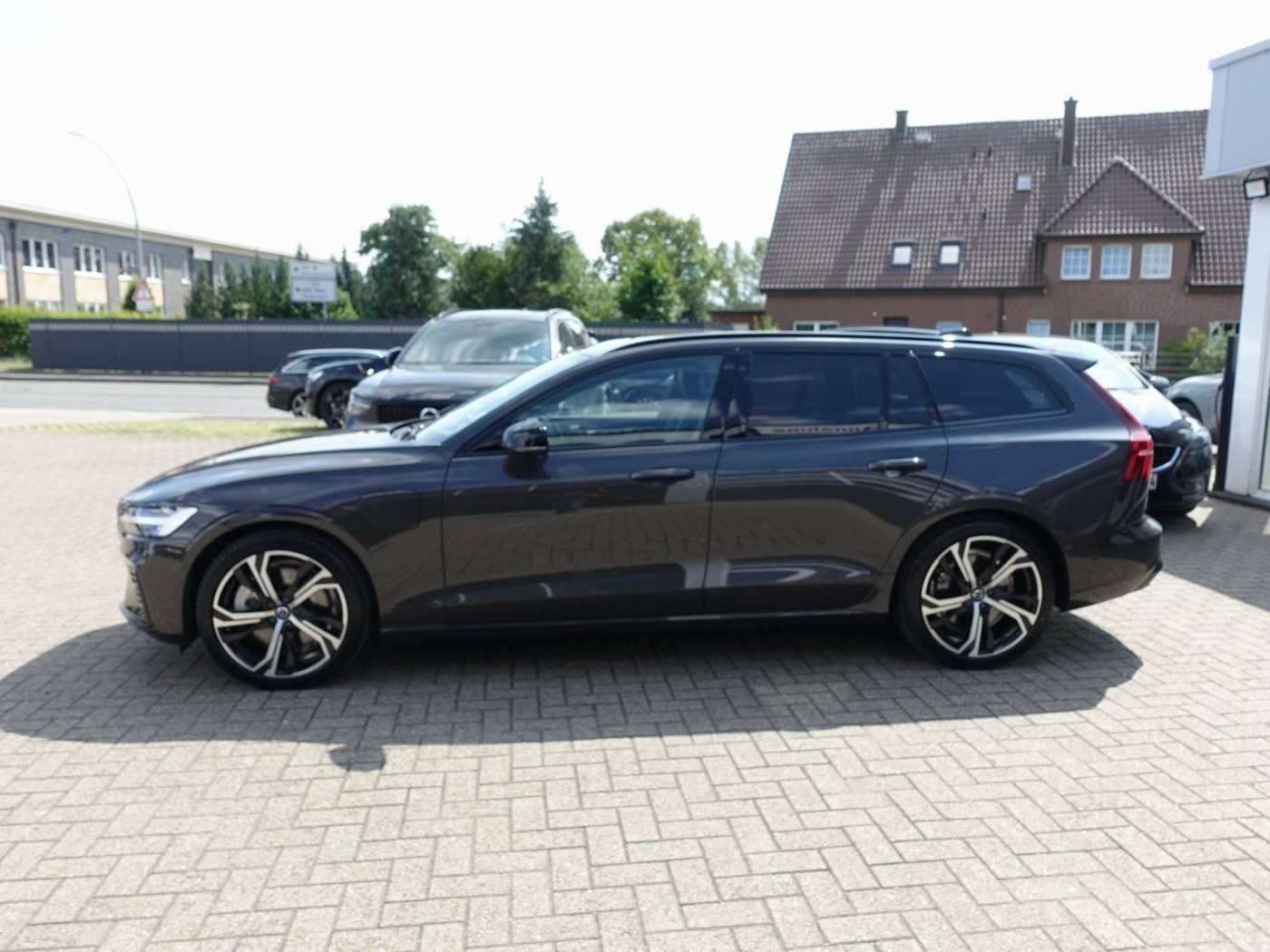 Volvo  Ultra T8 AWD/360°/AHK/HeadUP/B&W/BLIS/Pano