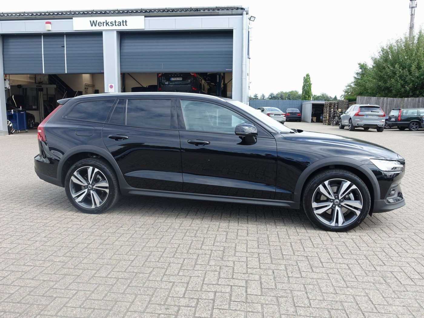 Volvo  CC Diesel Cross Country Plus/360°Cam/Standhz.