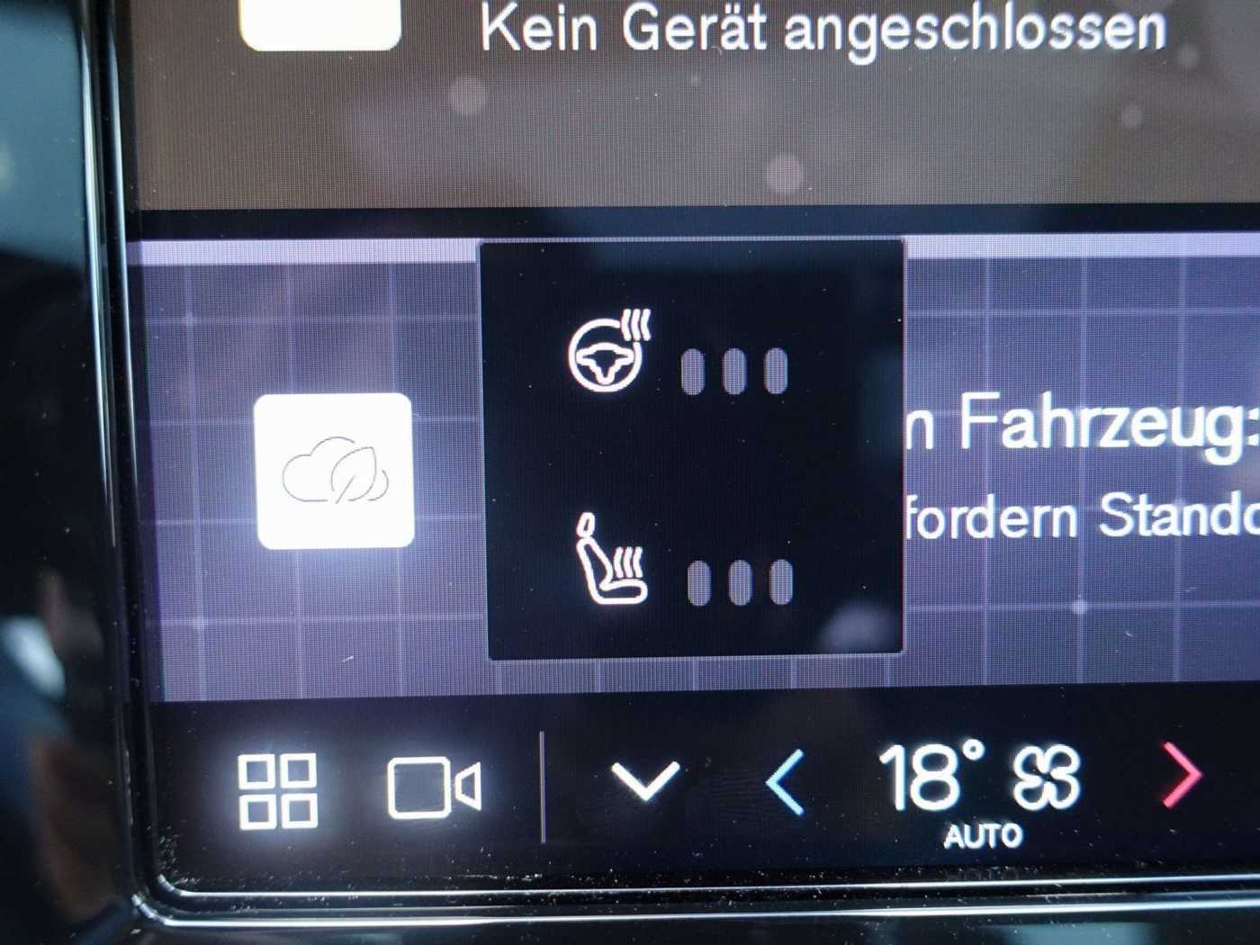 Volvo  T6 Ultra Dark AWD Pano/AHK/HUD/360°Cam