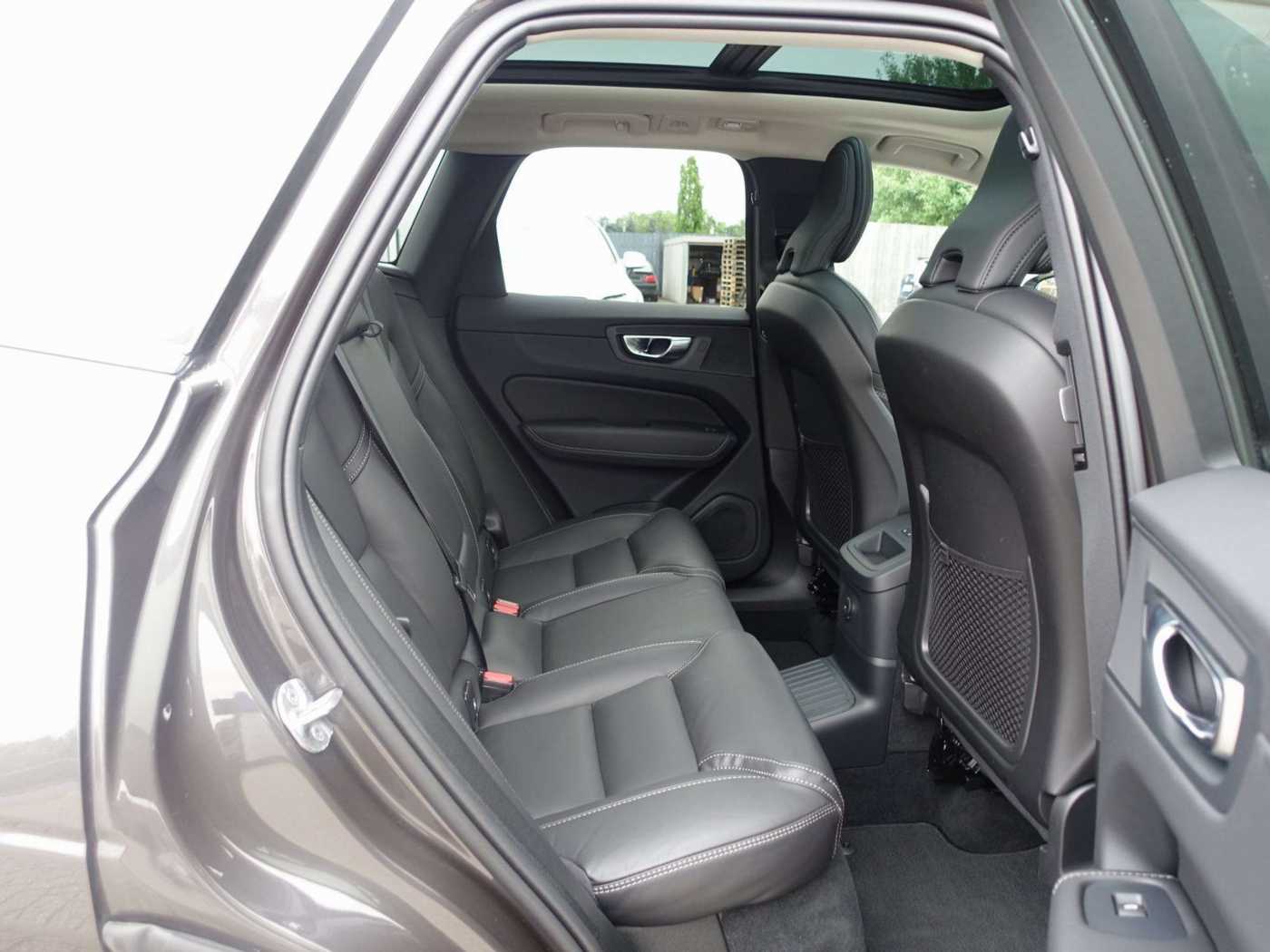 Volvo  Recharge Plus T8 AWD/Pano/H&K/FourC/360°