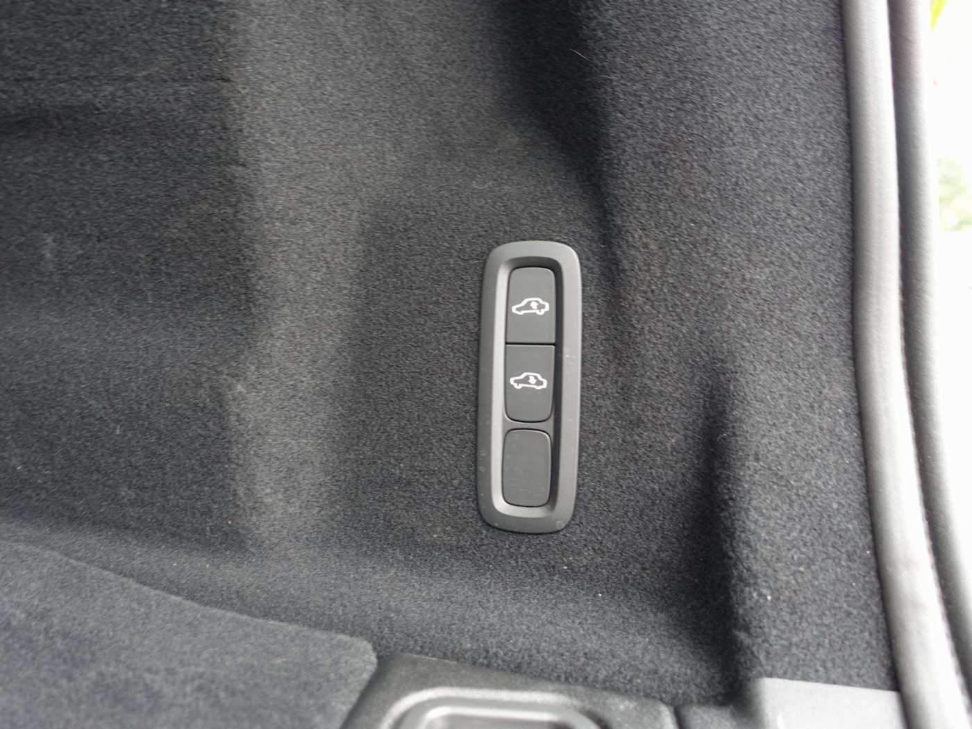 Volvo  Recharge Plus T8 AWD/Pano/H&K/FourC/360°