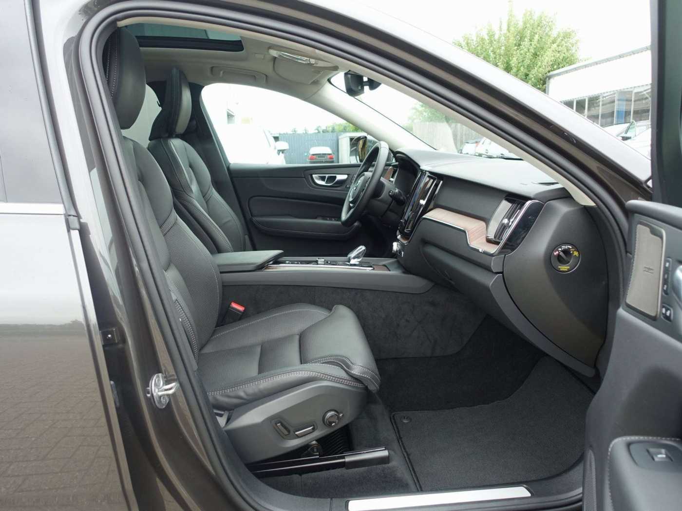 Volvo  Recharge Plus T8 AWD/Pano/H&K/FourC/360°