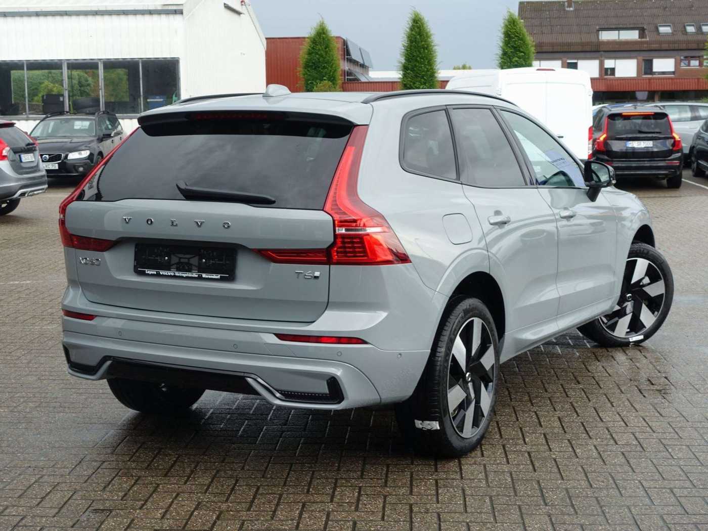 Volvo  Ultra Dark T6 AWD Plug-in Hybrid HUD/B&W