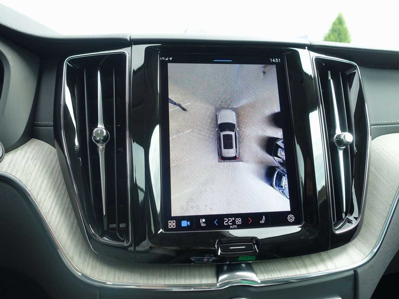 Volvo  Ultra Dark T6 AWD Plug-in Hybrid HUD/B&W