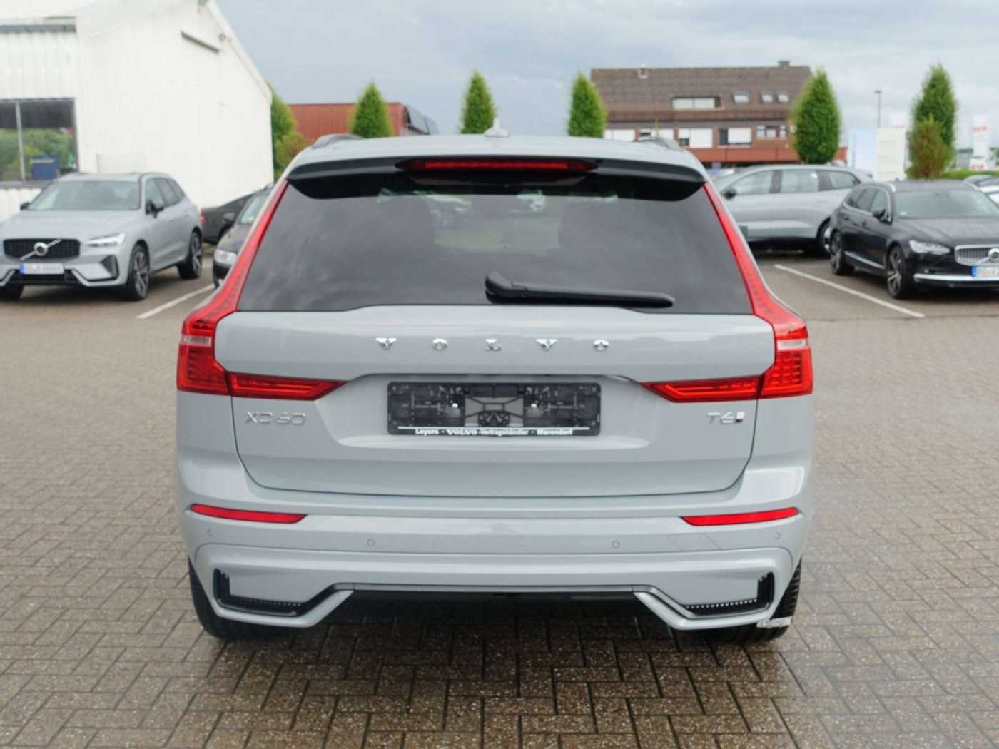 Volvo  Ultra Dark T6 AWD Plug-in Hybrid HUD/B&W