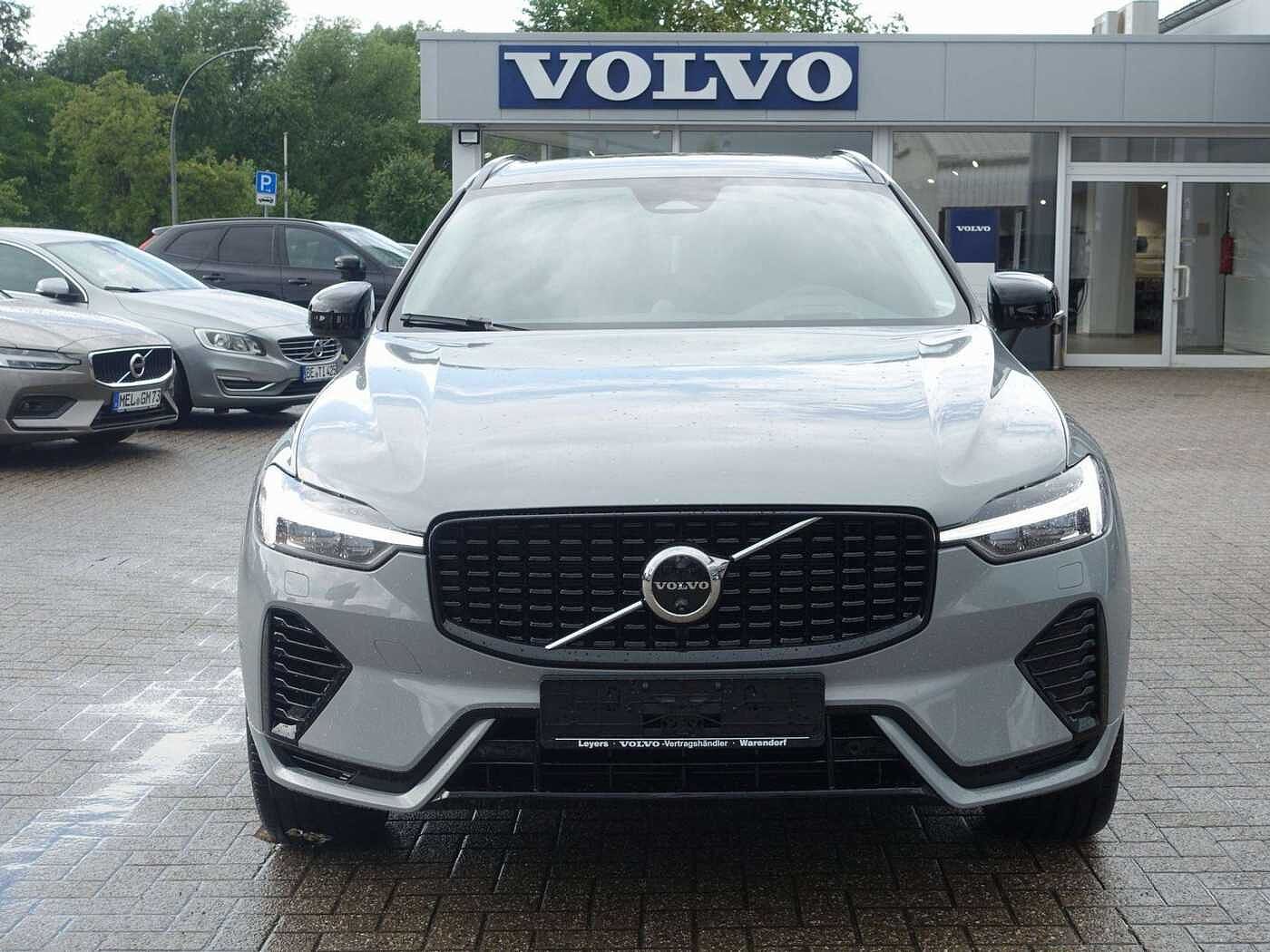 Volvo  Ultra Dark T6 AWD Plug-in Hybrid HUD/B&W