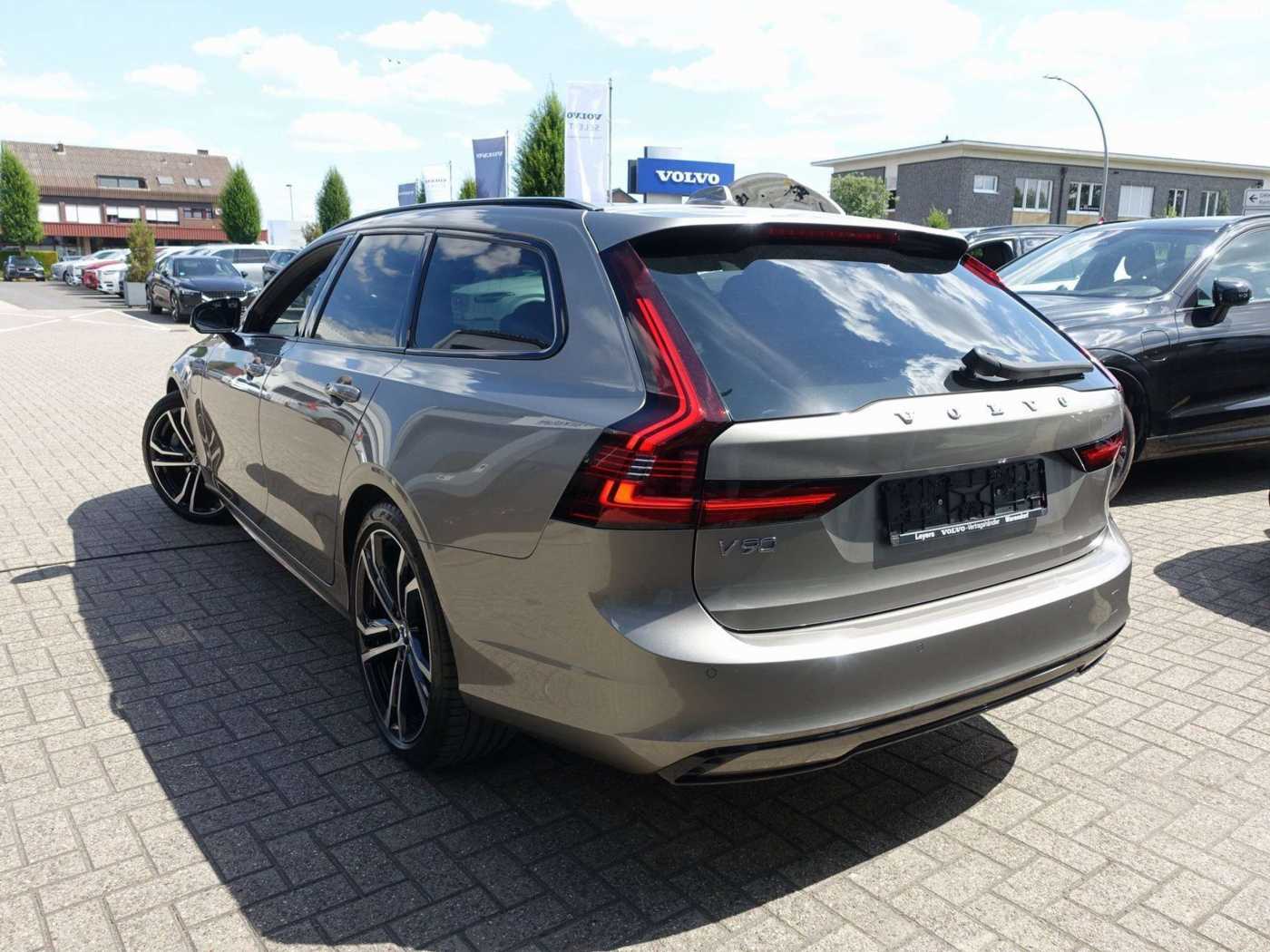 Volvo  T6 AWD Recharge R-Design/Kamera/AHK/H&K/BLS