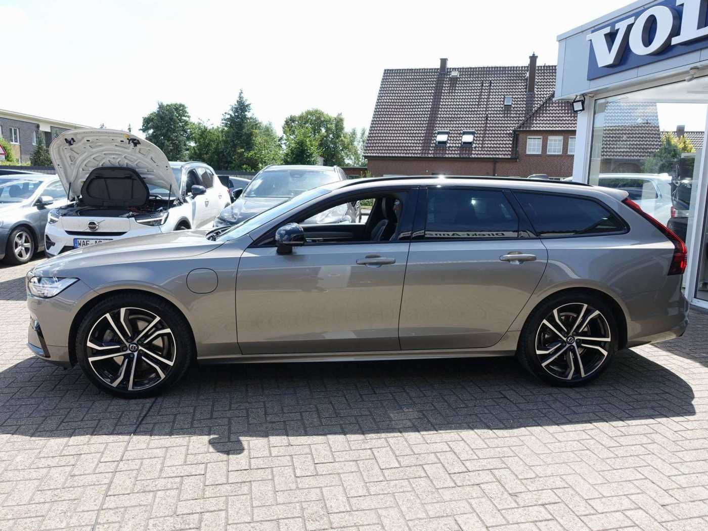 Volvo  T6 AWD Recharge R-Design/Kamera/AHK/H&K/BLS