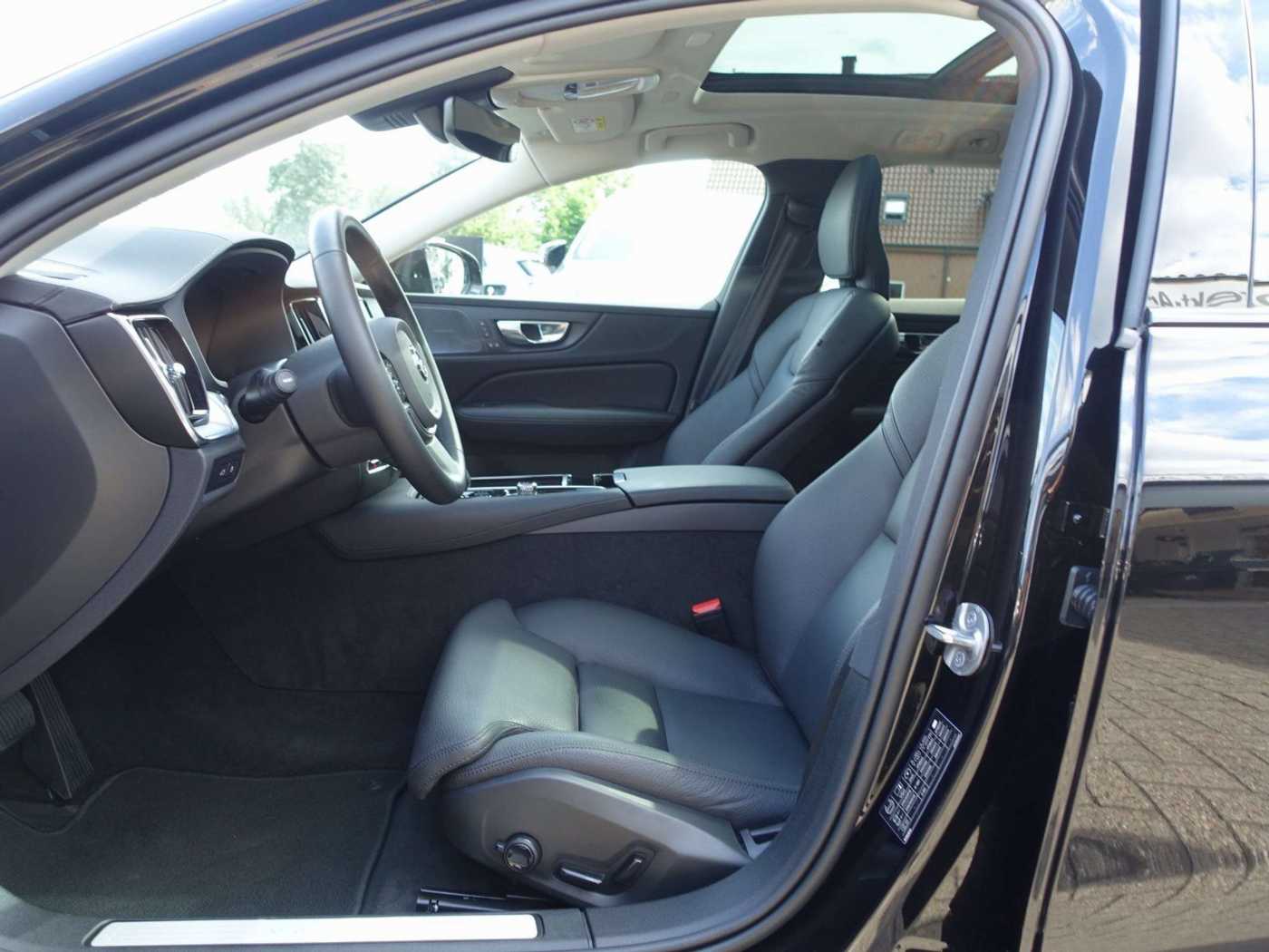Volvo  Ultra T6 AWD Dark/AHK/Pano/H&K/BLIS/