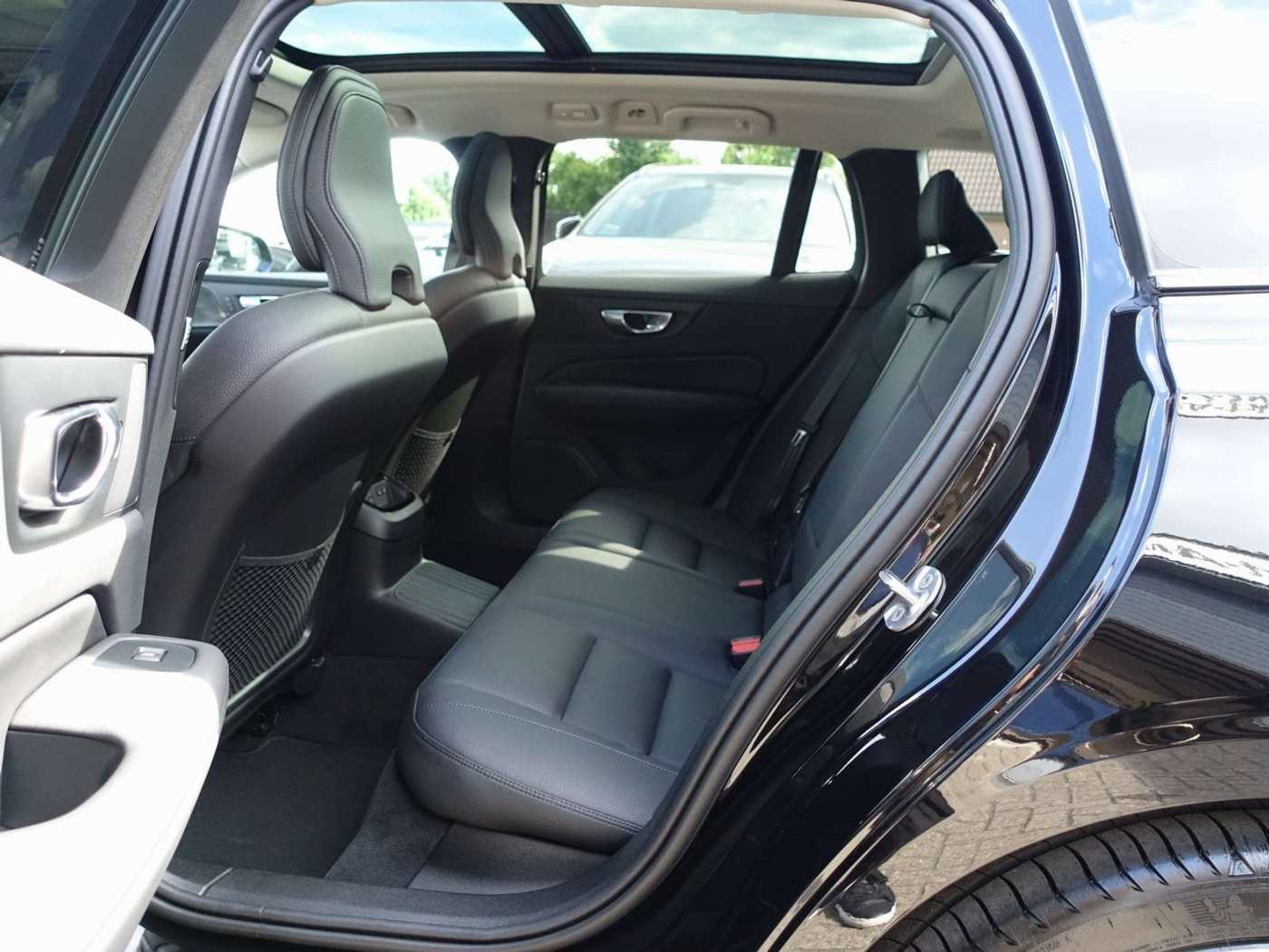 Volvo  Ultra T6 AWD Dark/AHK/Pano/H&K/BLIS/