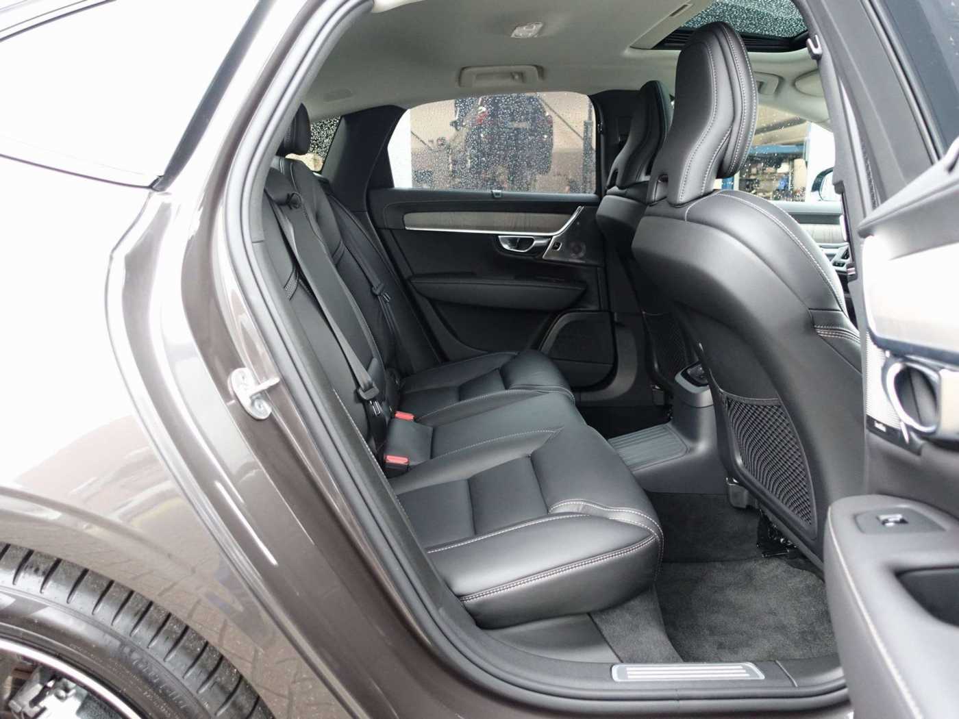 Volvo  Recharge Ultimate T8 AWD/B&W/HeadUP/Massage