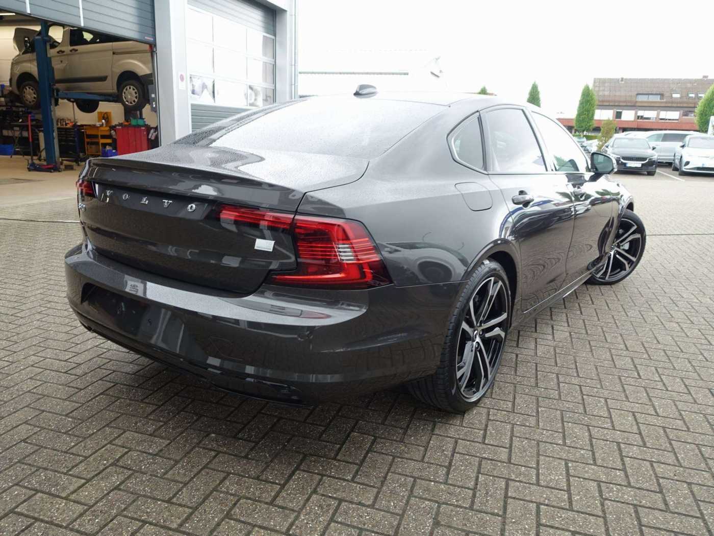 Volvo  Recharge Ultimate T8 AWD/B&W/HeadUP/Massage