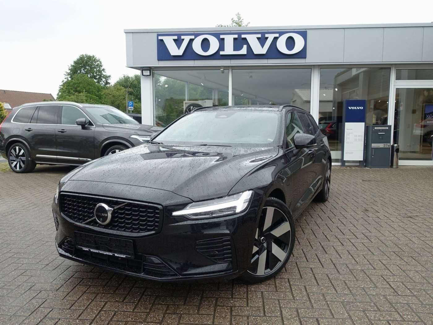 Volvo  Ultra Dark T6 AWD/Massage/AHK/B&W/360°/BLIS