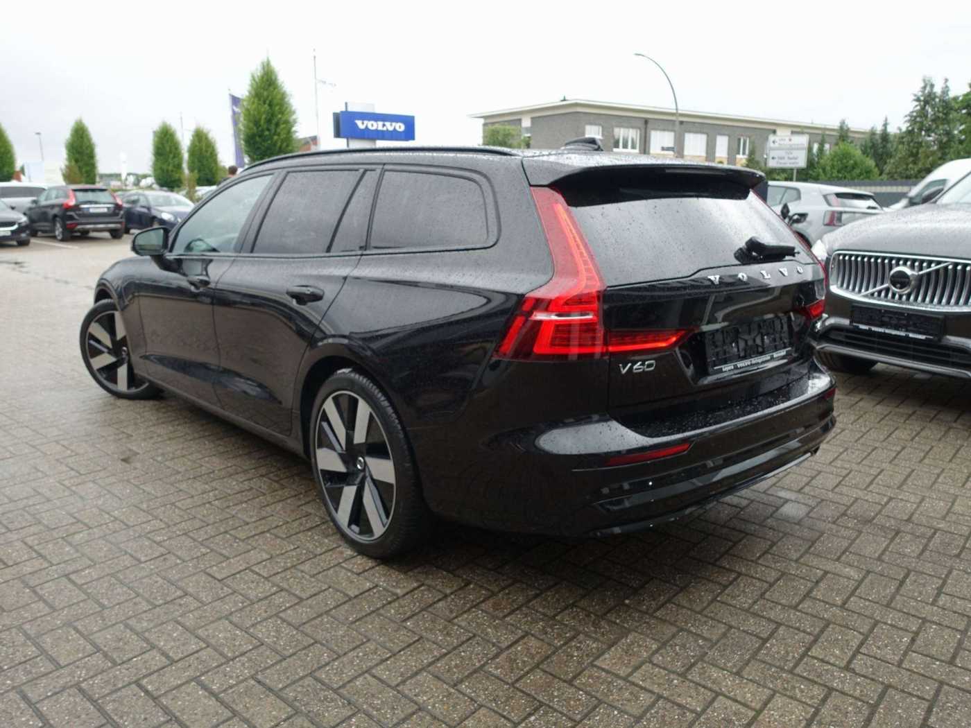 Volvo  Ultra Dark T6 AWD/Massage/AHK/B&W/360°/BLIS