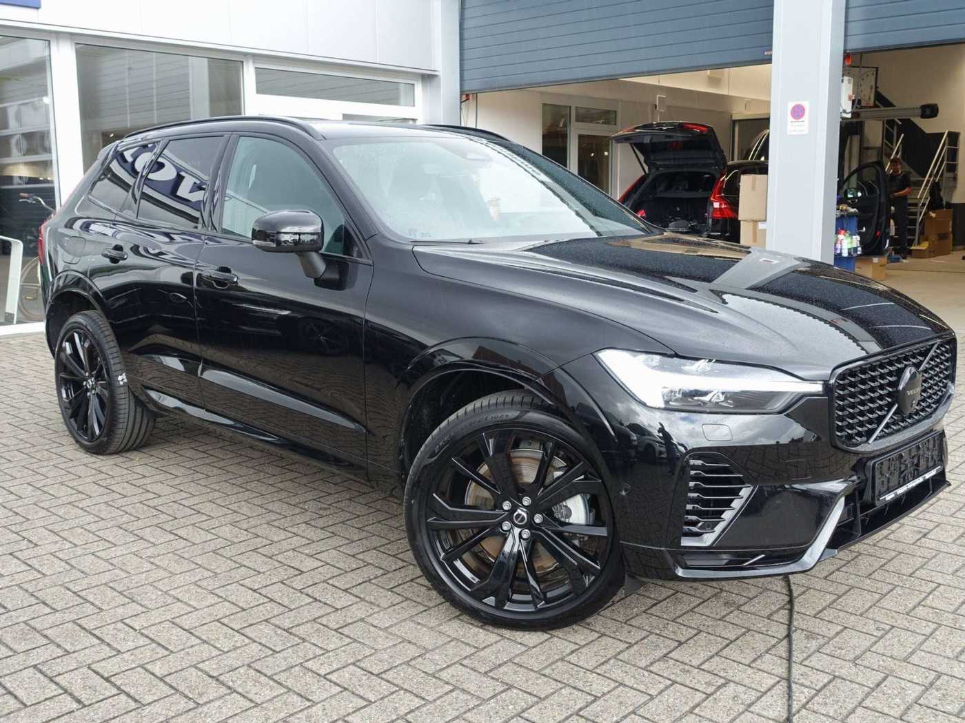 Volvo  Black Edition Ultra T6 AWD/B&W/HeadUP/FourC