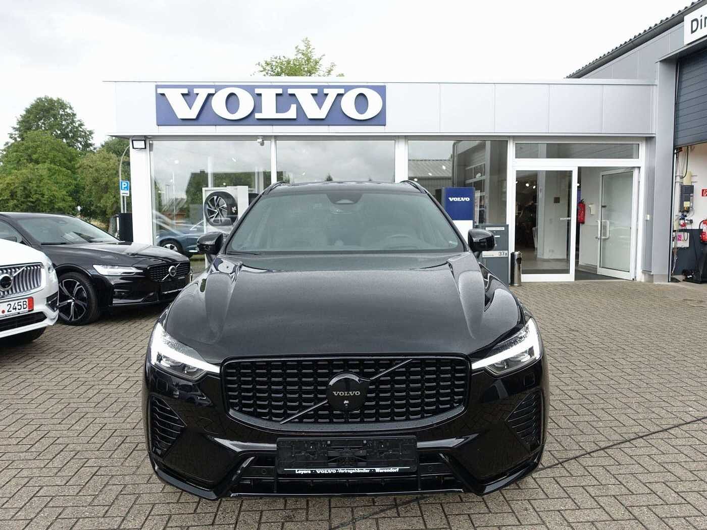 Volvo  Black Edition Ultra T6 AWD/B&W/HeadUP/FourC